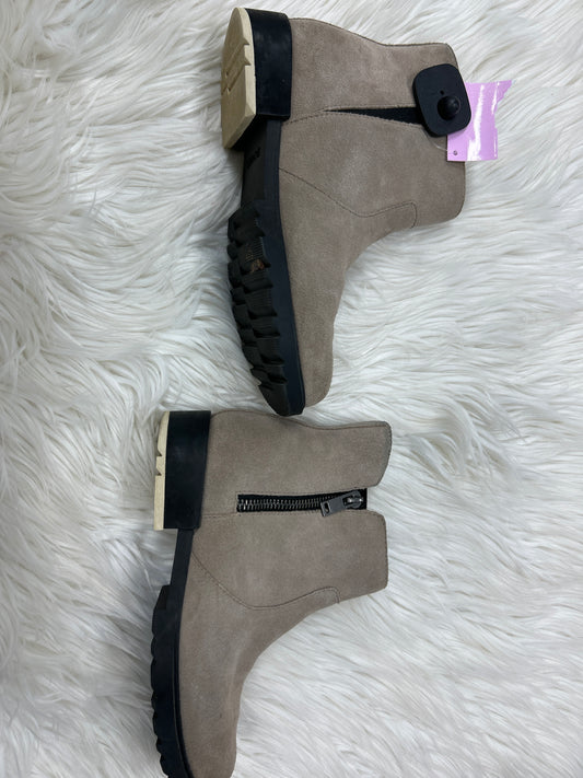 Boots Ankle Heels By Sorel In Grey, Size:7.5
